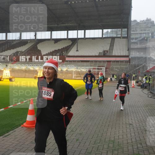 07.12.2025 - St. Pauli X-Mass-Run No. 15 Fabian Wolf http://msf.ph/oto/9365697 07.12.2025 10:15:26 Ziel 431, 436, 438, 1180, 1183, 1885, 3053, 3103, 4494, 4536 meine-sportfotos.de