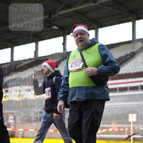 07.12.2025 - St. Pauli X-Mass-Run No. 15 Patografie http://msf.ph/oto/9366191 07.12.2025 10:50:23 Ziel 2250, 2460, 2582, 2583, 2584, 3287, 3291, 4075, 4110, 4111, 4756, 4757, 4759 meine-sportfotos.de