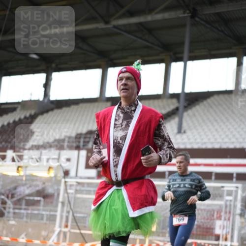 07.12.2025 - St. Pauli X-Mass-Run No. 15 Patografie http://msf.ph/oto/9366255 07.12.2025 10:50:52 Ziel 249, 381, 564, 769, 1691, 2737, 2738, 2763, 4535, 4537, 4760, 4881 meine-sportfotos.de
