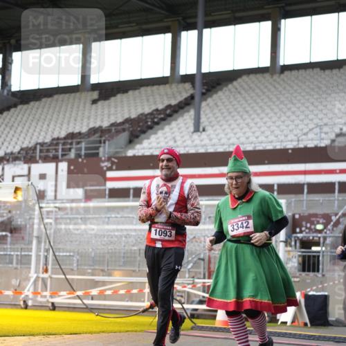 07.12.2025 - St. Pauli X-Mass-Run No. 15 Patografie http://msf.ph/oto/9366265 07.12.2025 10:51:07 Ziel 769, 1093, 1691, 3199, 3342 meine-sportfotos.de