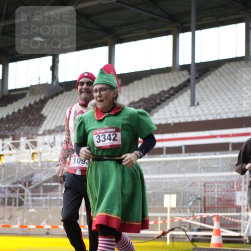 07.12.2025 - St. Pauli X-Mass-Run No. 15 Patografie http://msf.ph/oto/9366272 07.12.2025 10:51:07 Ziel 769, 1093, 1691, 3199, 3342 meine-sportfotos.de