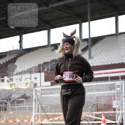 07.12.2025 - St. Pauli X-Mass-Run No. 15 Patografie http://msf.ph/oto/9366276 07.12.2025 10:51:08 Ziel 769, 1093, 1691, 3199, 3342 meine-sportfotos.de