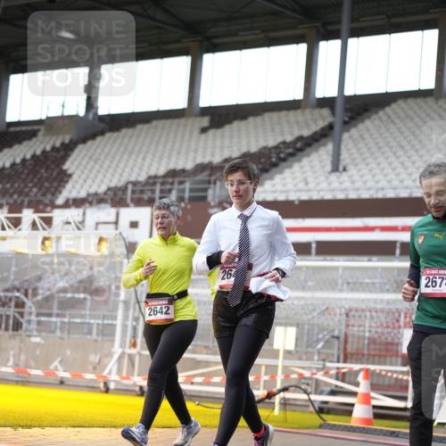 07.12.2025 - St. Pauli X-Mass-Run No. 15 Patografie http://msf.ph/oto/9366278 07.12.2025 10:51:25 Ziel 1047, 2642, 2643, 2674, 2959 meine-sportfotos.de