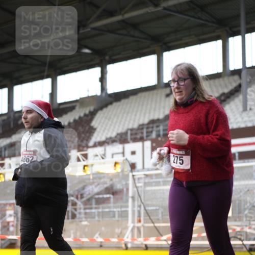 07.12.2025 - St. Pauli X-Mass-Run No. 15 Patografie http://msf.ph/oto/9366307 07.12.2025 10:51:34 Ziel 275, 1047, 2103, 2105, 2327, 2332, 2553, 2642, 2643, 2674, 2959, 4862 meine-sportfotos.de