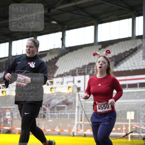 07.12.2025 - St. Pauli X-Mass-Run No. 15 Patografie http://msf.ph/oto/9366348 07.12.2025 10:51:52 Ziel 328, 1964, 1982, 1984, 2165, 2287, 2289, 2592, 2593, 2607, 2836, 2837, 3223, 3228, 4550 meine-sportfotos.de