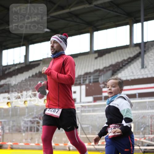 07.12.2025 - St. Pauli X-Mass-Run No. 15 Patografie http://msf.ph/oto/9366352 07.12.2025 10:51:53 Ziel 328, 1964, 1982, 1984, 2165, 2287, 2289, 2592, 2593, 2607, 2661, 2836, 2837, 3223, 3228, 4550 meine-sportfotos.de