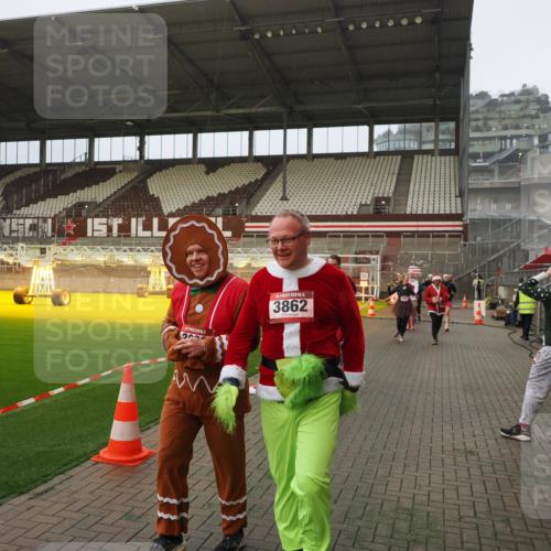 07.12.2025 - St. Pauli X-Mass-Run No. 15 Fabian Wolf http://msf.ph/oto/9366382 07.12.2025 10:20:02 Ziel 1364, 1553, 1903, 2238, 2751, 3846, 3871, 3893 meine-sportfotos.de