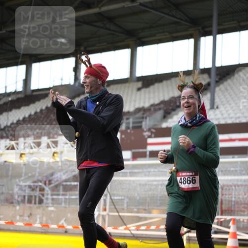 07.12.2025 - St. Pauli X-Mass-Run No. 15 Patografie http://msf.ph/oto/9366385 07.12.2025 10:52:09 Ziel 27, 499, 506, 654, 931, 1098, 2592, 2661, 4797, 4864, 4865, 4866, 4879, 4880 meine-sportfotos.de