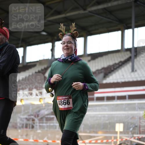 07.12.2025 - St. Pauli X-Mass-Run No. 15 Patografie http://msf.ph/oto/9366387 07.12.2025 10:52:09 Ziel 27, 499, 506, 654, 931, 1098, 2592, 2661, 4797, 4864, 4865, 4866, 4879, 4880 meine-sportfotos.de