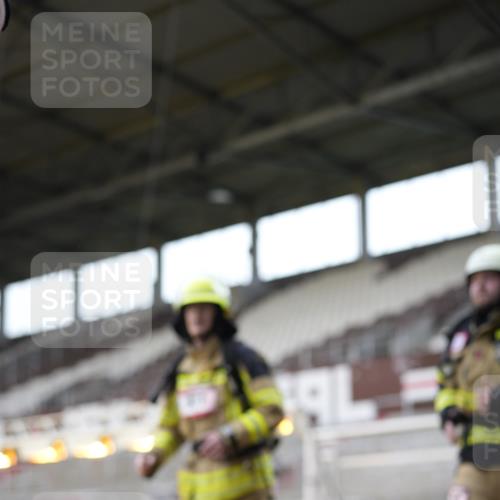 07.12.2025 - St. Pauli X-Mass-Run No. 15 Patografie http://msf.ph/oto/9366401 07.12.2025 10:52:12 Ziel 27, 499, 506, 654, 931, 1098, 2592, 2661, 4797, 4864, 4865, 4866, 4879, 4880, 4882 meine-sportfotos.de