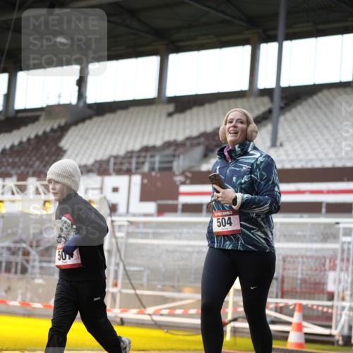 07.12.2025 - St. Pauli X-Mass-Run No. 15 Patografie http://msf.ph/oto/9366445 07.12.2025 10:52:57 Ziel 176, 262, 500, 504, 507, 510, 2673, 4859 meine-sportfotos.de
