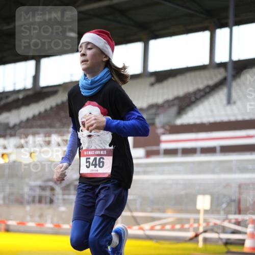 07.12.2025 - St. Pauli X-Mass-Run No. 15 Patografie http://msf.ph/oto/9366468 07.12.2025 10:53:18 Ziel 546, 1684, 3128 meine-sportfotos.de
