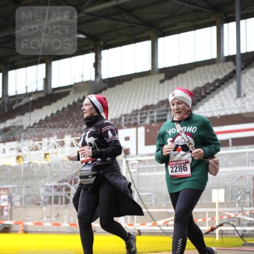 07.12.2025 - St. Pauli X-Mass-Run No. 15 Patografie http://msf.ph/oto/9366524 07.12.2025 10:54:30 Ziel 656, 1177, 1489, 2286, 2328, 2358, 2360, 2832, 3391, 3437 meine-sportfotos.de