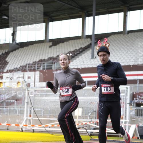 07.12.2025 - St. Pauli X-Mass-Run No. 15 Patografie http://msf.ph/oto/9366637 07.12.2025 10:56:51 Ziel 55, 417, 555, 566, 568, 763, 1203, 2538, 2542, 2664, 3275, 4799 meine-sportfotos.de