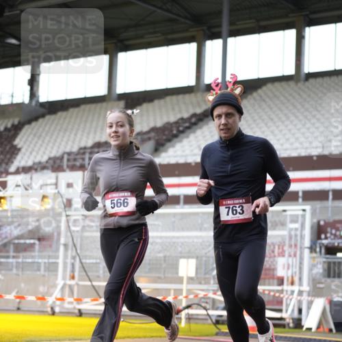 07.12.2025 - St. Pauli X-Mass-Run No. 15 Patografie http://msf.ph/oto/9366639 07.12.2025 10:56:51 Ziel 55, 417, 555, 566, 568, 763, 1203, 2538, 2542, 2664, 3275, 4799 meine-sportfotos.de