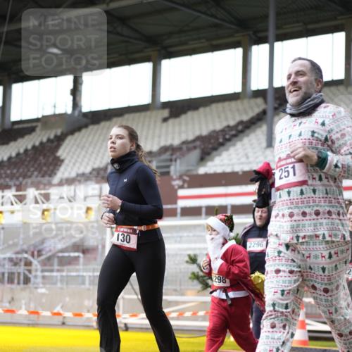 07.12.2025 - St. Pauli X-Mass-Run No. 15 Patografie http://msf.ph/oto/9366678 07.12.2025 10:57:16 Ziel 130, 251, 280, 773, 994, 1097, 1099, 1387, 2290, 2296, 2297, 2298, 2665, 3064, 3067 meine-sportfotos.de