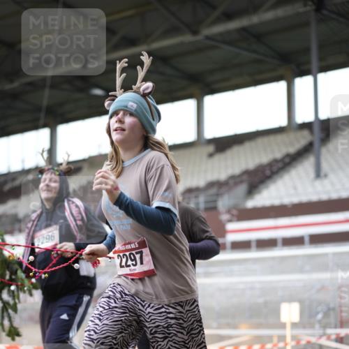07.12.2025 - St. Pauli X-Mass-Run No. 15 Patografie http://msf.ph/oto/9366683 07.12.2025 10:57:17 Ziel 130, 251, 280, 773, 994, 1097, 1099, 1387, 2290, 2296, 2297, 2298, 2665, 3064, 3067 meine-sportfotos.de