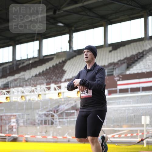 07.12.2025 - St. Pauli X-Mass-Run No. 15 Patografie http://msf.ph/oto/9366693 07.12.2025 10:57:33 Ziel 324, 994, 1213 meine-sportfotos.de