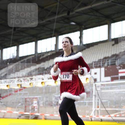 07.12.2025 - St. Pauli X-Mass-Run No. 15 Patografie http://msf.ph/oto/9366704 07.12.2025 10:57:44 Ziel 170, 324, 1390 meine-sportfotos.de