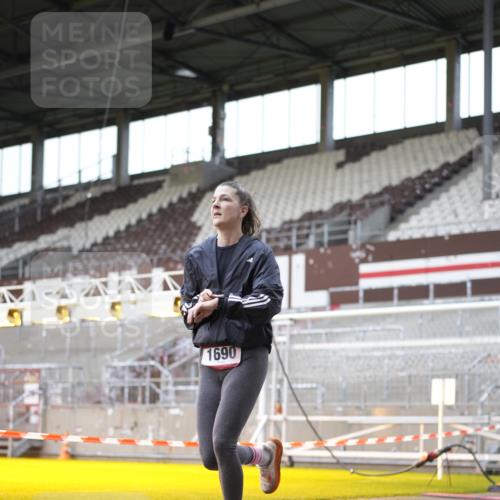 07.12.2025 - St. Pauli X-Mass-Run No. 15 Patografie http://msf.ph/oto/9366708 07.12.2025 10:57:54 Ziel 43, 75, 170, 234, 1390, 1690 meine-sportfotos.de