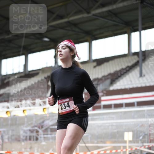 07.12.2025 - St. Pauli X-Mass-Run No. 15 Patografie http://msf.ph/oto/9366713 07.12.2025 10:57:56 Ziel 43, 75, 170, 234, 1690 meine-sportfotos.de
