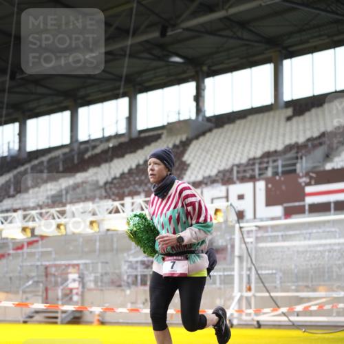 07.12.2025 - St. Pauli X-Mass-Run No. 15 Patografie http://msf.ph/oto/9366734 07.12.2025 10:58:36 Ziel 7, 941, 1160, 1174, 2130, 2131 meine-sportfotos.de
