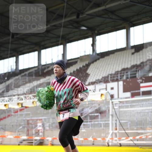 07.12.2025 - St. Pauli X-Mass-Run No. 15 Patografie http://msf.ph/oto/9366736 07.12.2025 10:58:36 Ziel 7, 941, 1160, 1174, 2130, 2131 meine-sportfotos.de