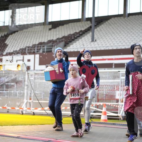 07.12.2025 - St. Pauli X-Mass-Run No. 15 Patografie http://msf.ph/oto/9366759 07.12.2025 10:58:47 Ziel 7, 606, 907, 941, 1160, 1174, 1451, 1453, 1456, 1458, 1459, 1476, 2130, 2131 meine-sportfotos.de