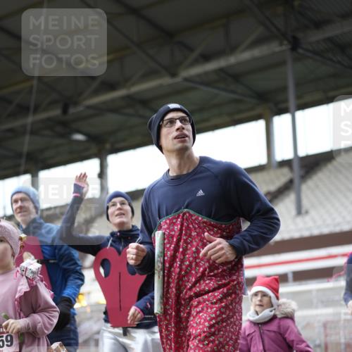 07.12.2025 - St. Pauli X-Mass-Run No. 15 Patografie http://msf.ph/oto/9366765 07.12.2025 10:58:49 Ziel 7, 606, 907, 941, 1160, 1174, 1451, 1453, 1456, 1458, 1459, 1476, 2130, 2131 meine-sportfotos.de