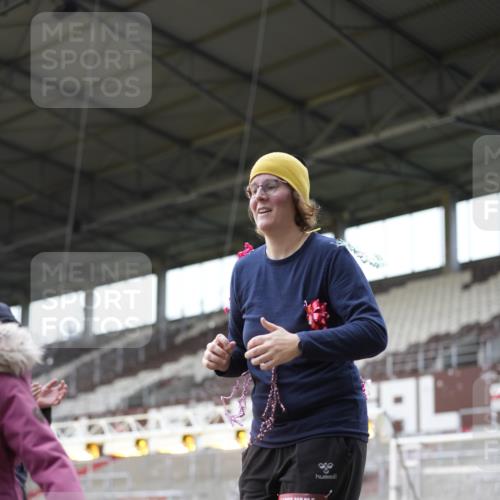 07.12.2025 - St. Pauli X-Mass-Run No. 15 Patografie http://msf.ph/oto/9366769 07.12.2025 10:58:50 Ziel 7, 606, 907, 941, 1160, 1174, 1451, 1453, 1456, 1458, 1459, 1476, 2130, 2131 meine-sportfotos.de