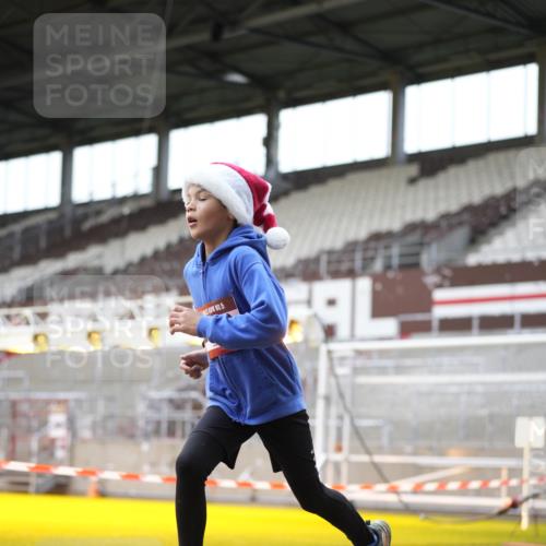 07.12.2025 - St. Pauli X-Mass-Run No. 15 Patografie http://msf.ph/oto/9366790 07.12.2025 10:59:06 Ziel 242, 582, 1508, 2503, 2772 meine-sportfotos.de