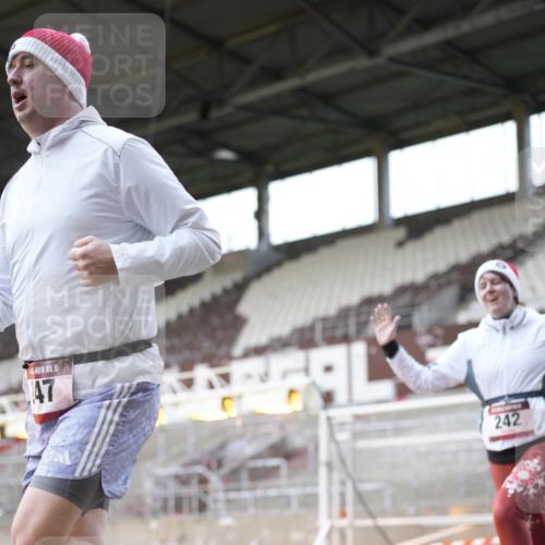 07.12.2025 - St. Pauli X-Mass-Run No. 15 Patografie http://msf.ph/oto/9366797 07.12.2025 10:59:07 Ziel 242, 582, 1508, 2503, 2772 meine-sportfotos.de