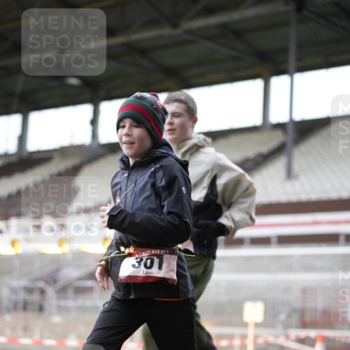 07.12.2025 - St. Pauli X-Mass-Run No. 15 Patografie http://msf.ph/oto/9366825 07.12.2025 10:59:30 Ziel 301, 306, 420, 1826, 2721, 2727, 4128 meine-sportfotos.de