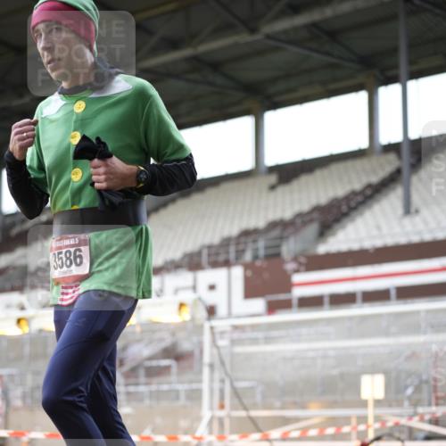 07.12.2025 - St. Pauli X-Mass-Run No. 15 Patografie http://msf.ph/oto/9366861 07.12.2025 11:00:01 Ziel 529, 1482, 1558, 1702, 3586 meine-sportfotos.de
