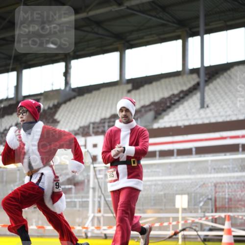 07.12.2025 - St. Pauli X-Mass-Run No. 15 Patografie http://msf.ph/oto/9366873 07.12.2025 11:00:16 Ziel 225, 435, 440, 985, 988, 3586, 4793 meine-sportfotos.de