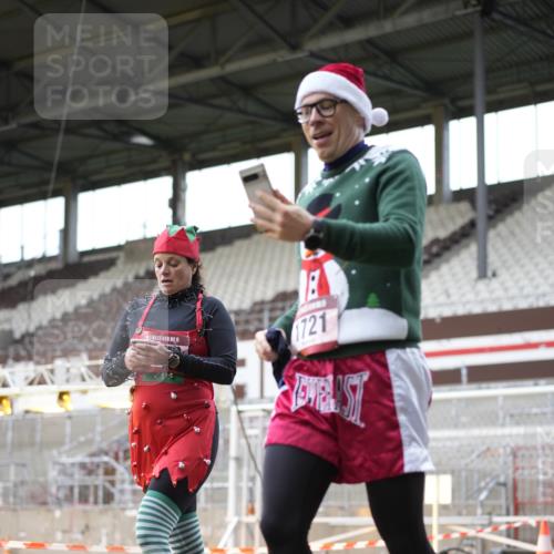 07.12.2025 - St. Pauli X-Mass-Run No. 15 Patografie http://msf.ph/oto/9366903 07.12.2025 11:00:26 Ziel 225, 410, 435, 439, 440, 611, 985, 988, 1721, 3952, 4478, 4793 meine-sportfotos.de