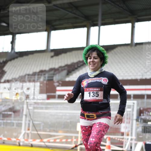 07.12.2025 - St. Pauli X-Mass-Run No. 15 Patografie http://msf.ph/oto/9366920 07.12.2025 11:00:44 Ziel 68, 135, 410, 433, 439, 492, 1065, 1068, 1660, 3349, 3353 meine-sportfotos.de