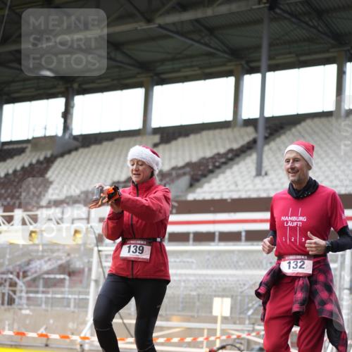07.12.2025 - St. Pauli X-Mass-Run No. 15 Patografie http://msf.ph/oto/9366949 07.12.2025 11:01:12 Ziel 89, 132, 139, 557, 1705 meine-sportfotos.de