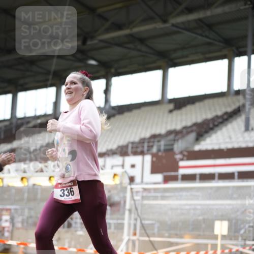 07.12.2025 - St. Pauli X-Mass-Run No. 15 Patografie http://msf.ph/oto/9366987 07.12.2025 11:01:28 Ziel 336, 766, 770, 771, 1045, 1048, 1300, 1367, 1615, 2251, 2252 meine-sportfotos.de