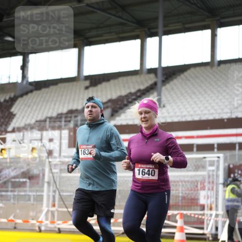 07.12.2025 - St. Pauli X-Mass-Run No. 15 Patografie http://msf.ph/oto/9367004 07.12.2025 11:01:42 Ziel 336, 376, 1045, 1048, 1067, 1637, 1640 meine-sportfotos.de