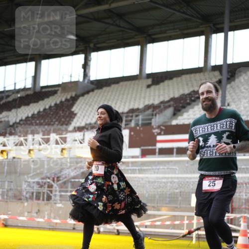 07.12.2025 - St. Pauli X-Mass-Run No. 15 Patografie http://msf.ph/oto/9367068 07.12.2025 11:02:27 Ziel 20, 25, 542, 547, 746, 747, 749, 751, 2519, 2520 meine-sportfotos.de