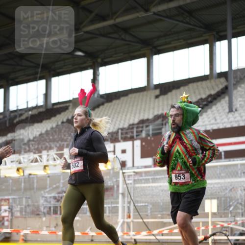 07.12.2025 - St. Pauli X-Mass-Run No. 15 Patografie http://msf.ph/oto/9367109 07.12.2025 11:02:49 Ziel 151, 160, 502, 574, 599, 602, 612, 875, 880, 953, 997, 1063, 1102, 4809 meine-sportfotos.de