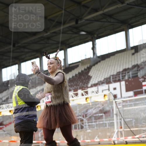 07.12.2025 - St. Pauli X-Mass-Run No. 15 Patografie http://msf.ph/oto/9367118 07.12.2025 11:02:51 Ziel 151, 160, 502, 574, 599, 602, 612, 875, 880, 953, 997, 1063, 1102, 4809 meine-sportfotos.de
