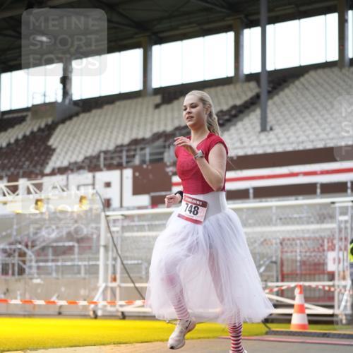 07.12.2025 - St. Pauli X-Mass-Run No. 15 Patografie http://msf.ph/oto/9367154 07.12.2025 11:03:05 Ziel 599, 602, 612, 748, 853, 875, 1139, 1199, 1385, 1644, 1668, 1670, 4809 meine-sportfotos.de