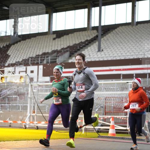 07.12.2025 - St. Pauli X-Mass-Run No. 15 Patografie http://msf.ph/oto/9367200 07.12.2025 11:03:36 Ziel 102, 109, 297, 505, 514, 1551 meine-sportfotos.de
