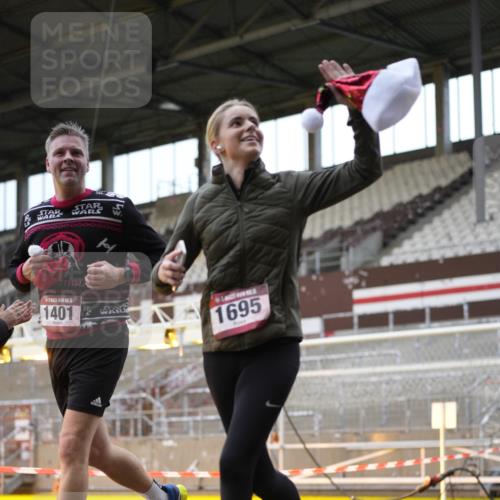 07.12.2025 - St. Pauli X-Mass-Run No. 15 Patografie http://msf.ph/oto/9367252 07.12.2025 11:04:08 Ziel 126, 215, 216, 222, 285, 305, 432, 734, 764, 1200, 1252, 1254, 1401, 1695, 1854, 1856 meine-sportfotos.de