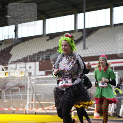 07.12.2025 - St. Pauli X-Mass-Run No. 15 Patografie http://msf.ph/oto/9367254 07.12.2025 11:04:12 Ziel 126, 215, 216, 285, 305, 432, 734, 740, 764, 1200, 1252, 1254, 1401, 1695, 1766, 1769, 1852, 1854, 1856 meine-sportfotos.de