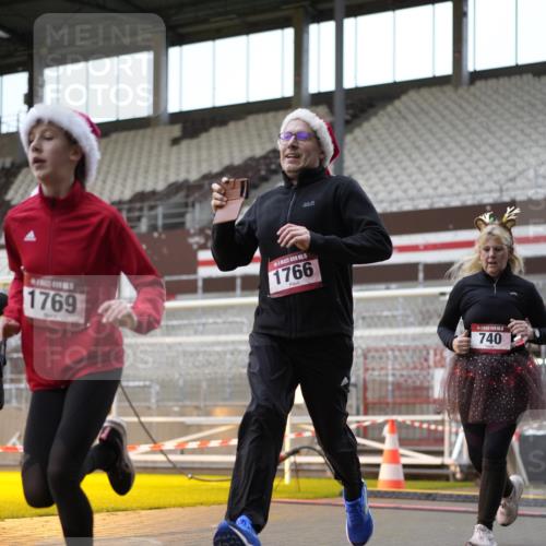 07.12.2025 - St. Pauli X-Mass-Run No. 15 Patografie http://msf.ph/oto/9367268 07.12.2025 11:04:15 Ziel 126, 215, 216, 285, 305, 700, 702, 734, 740, 764, 1200, 1252, 1254, 1401, 1695, 1766, 1769, 1852, 1854, 1856 meine-sportfotos.de