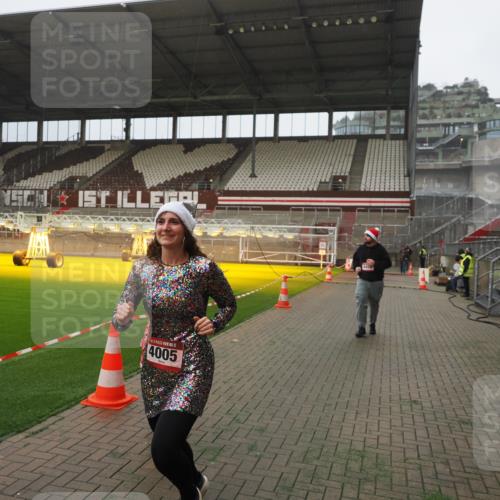 07.12.2025 - St. Pauli X-Mass-Run No. 15 Fabian Wolf http://msf.ph/oto/9367322 07.12.2025 10:23:23 Ziel 2508, 2511, 3052, 3078, 3079, 4005, 4141, 4458 meine-sportfotos.de
