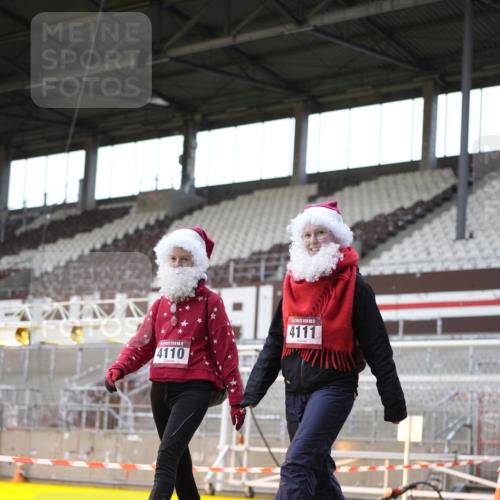 07.12.2025 - St. Pauli X-Mass-Run No. 15 Patografie http://msf.ph/oto/9367341 07.12.2025 10:50:17 Ziel 904, 905, 2582, 2583, 2584, 3291, 4075, 4110, 4111, 4756, 4757, 4759 meine-sportfotos.de